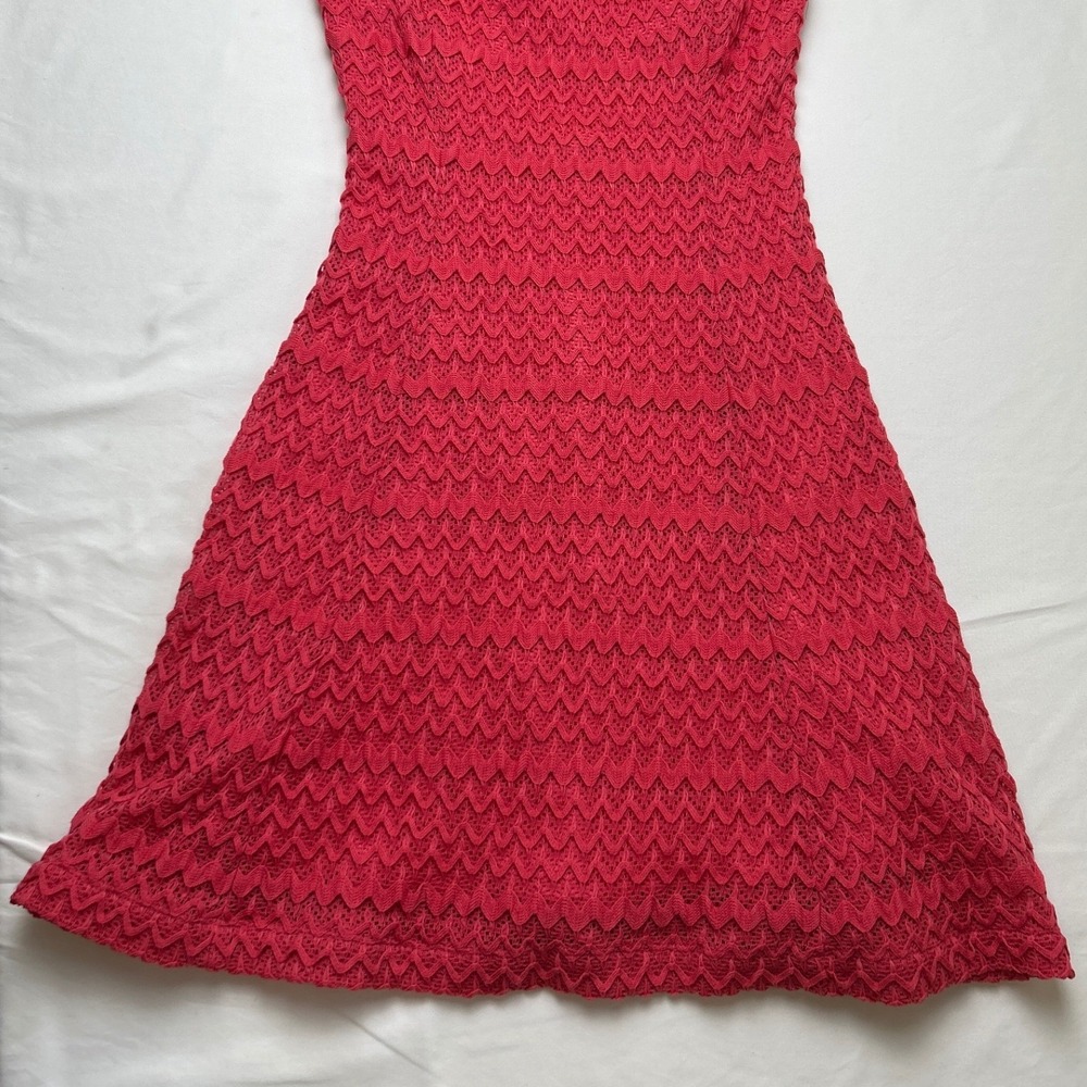 Guess Womens Chevron Lace Cutout Fit and Flare Dress Size 4 Pink Cocktail Party - Picture 4 of 10